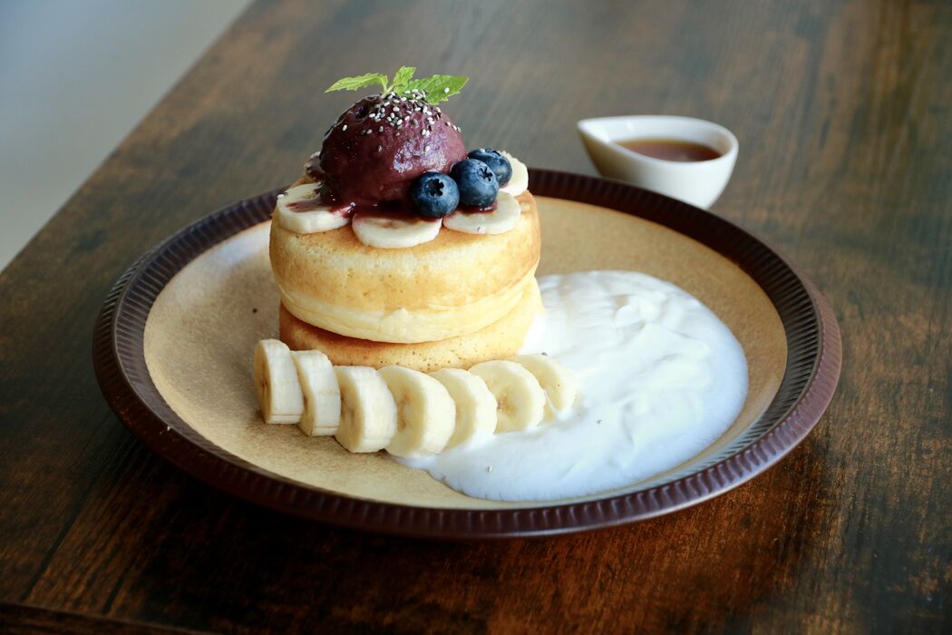 画像2517：米粉パンケーキ（アサイー＆バナナ）